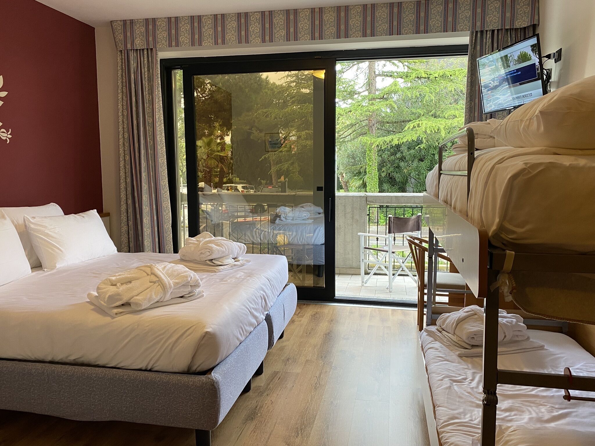 deluxe quadruple room with  balcony | 1 bedroom, premium bedding, down duvets, minibar