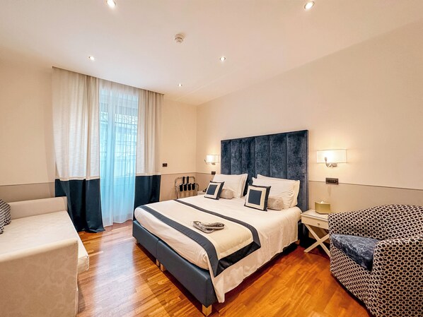 Superior Double Room | Premium bedding, down duvets, minibar, in-room safe - Hotel Jolanda (Santa Margherita Ligure)