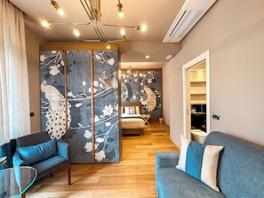 Junior-Suite | Hochwertige Bettwaren, Daunenbettdecken, Minibar, Zimmersafe