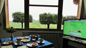 Kontinental frokost hver dag (mot et tillegg)