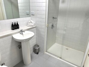 Two Bedroom Executive Apartment | Bathroom | Free toiletries, hair dryer, towels, soap - Urban Apartments Melbourne on Elizabeth (Melbourne)