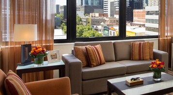 2 bedrooms, in-room safe, desk, laptop workspace