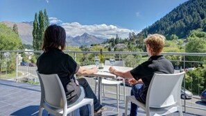 Terrace/patio - Whistler Holiday Apartments (Queenstown)