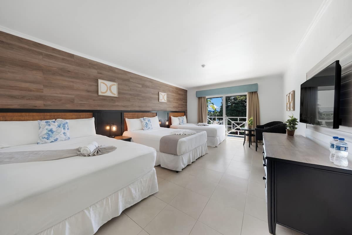 Family Room (No access to the saltwater pool) | 1 bedroom, in-room safe, desk, laptop workspace