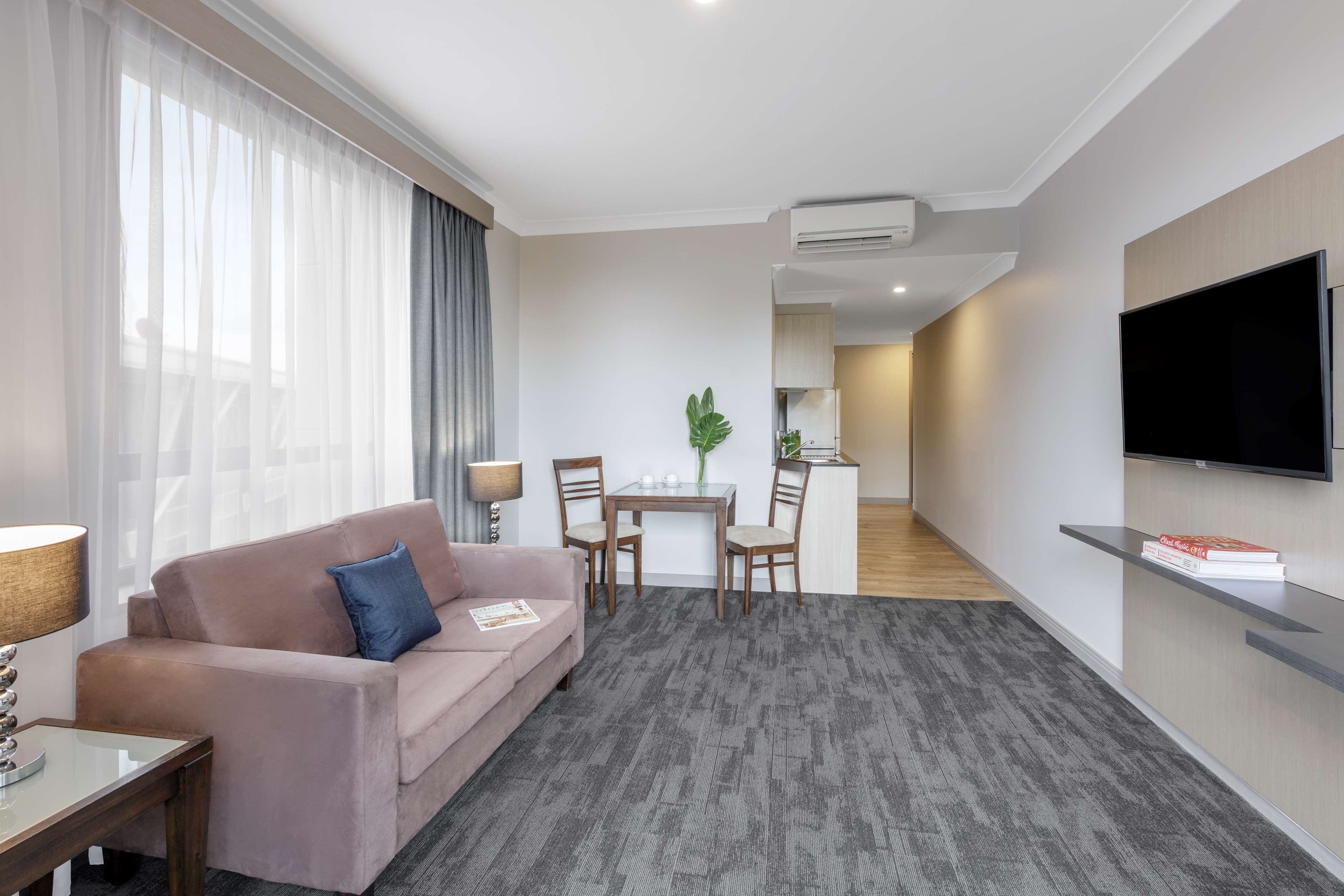 Oaks Sydney North Ryde Suites — image 19