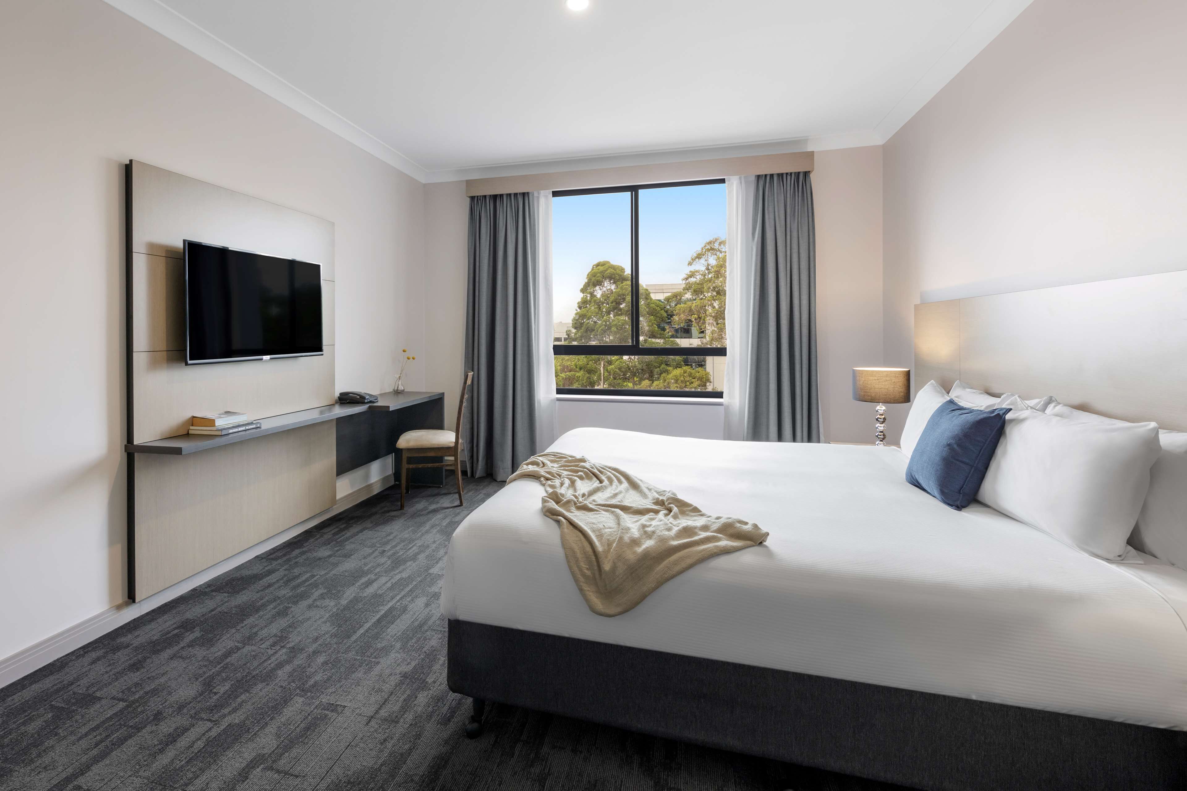 Oaks Sydney North Ryde Suites — image 4