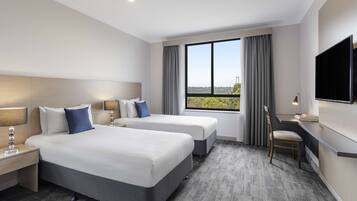In-room safe, laptop workspace, iron/ironing board, free WiFi
