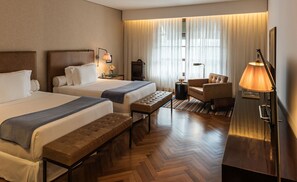 Deluxe-Zimmer, 2 Einzelbetten | Minibar, Zimmersafe, individuell dekoriert, Schreibtisch