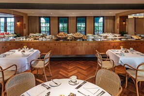 Daily continental breakfast (BRL 227 per person) - Hotel Fasano São Paulo (São Paulo)