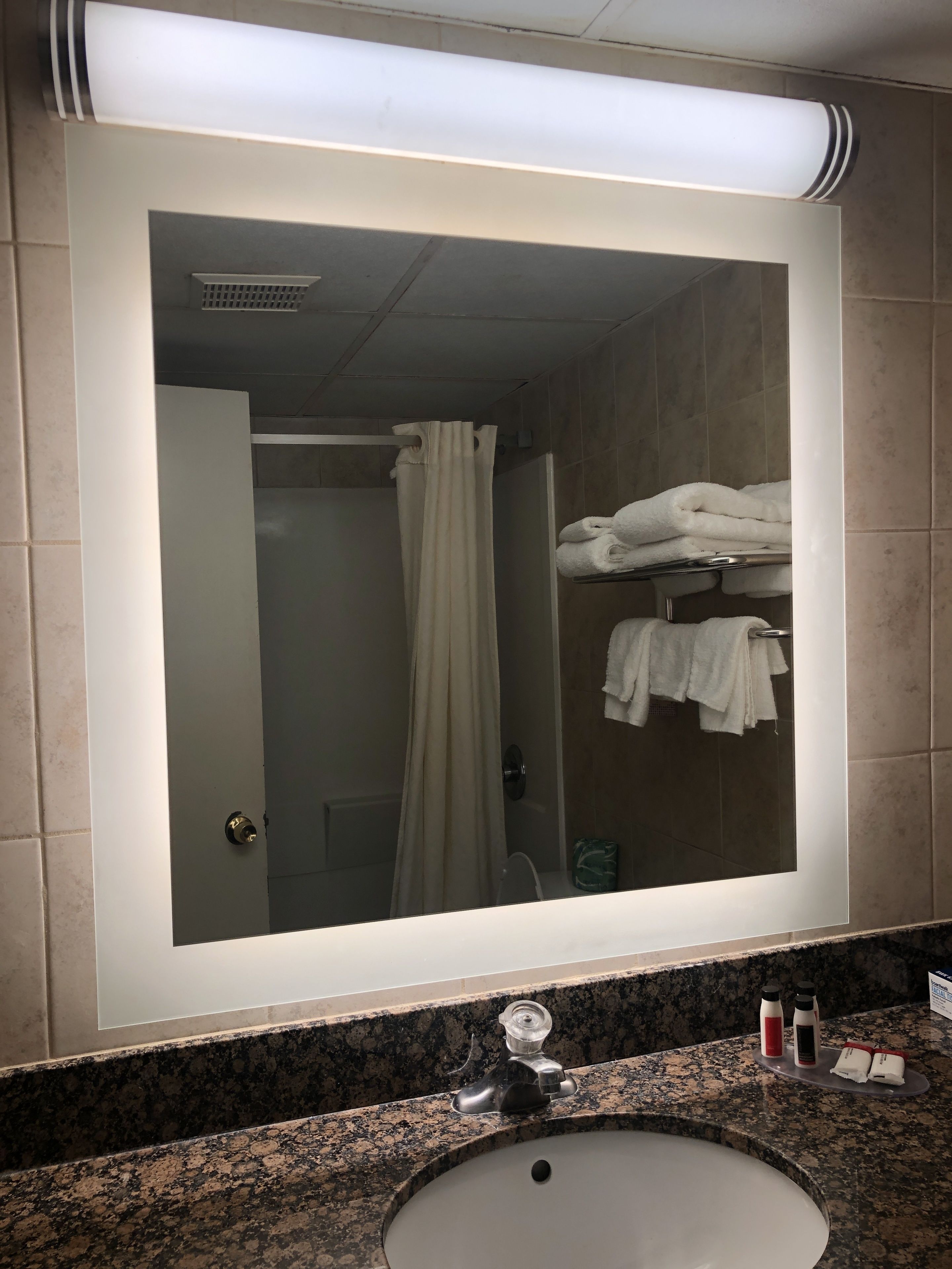 Foto - Howard Johnson by Wyndham North Bergen