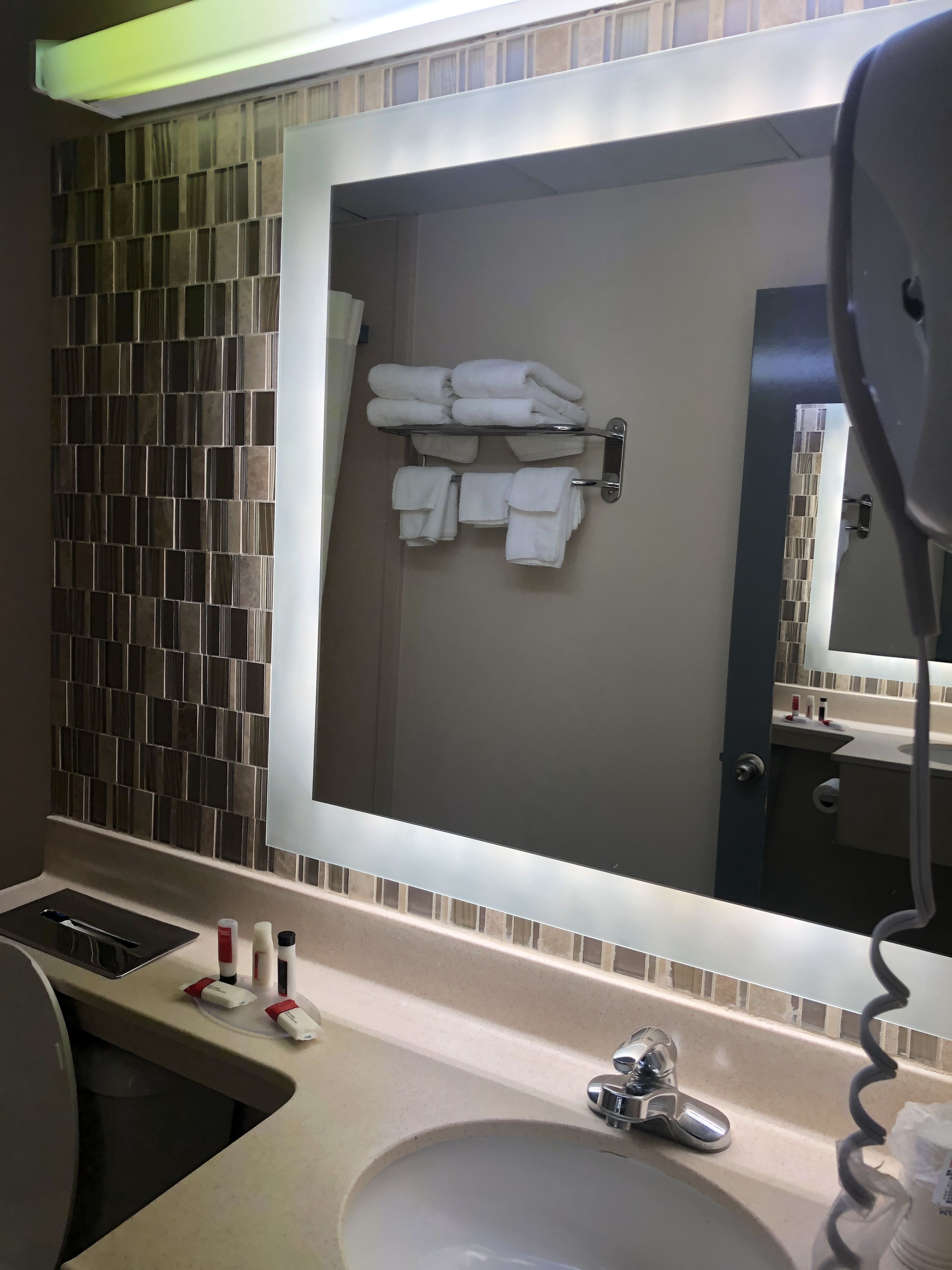 Foto - Howard Johnson by Wyndham North Bergen