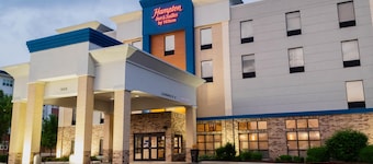 Hampton Inn & Suites Addison