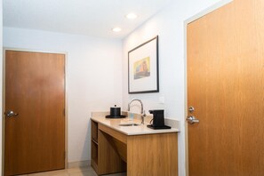 Minibar - Hampton Inn & Suites Addison (Addison)