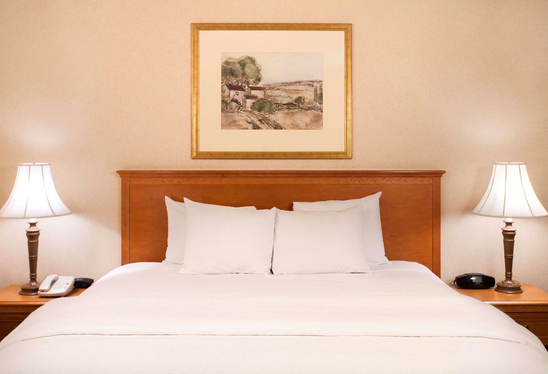 Ropa de cama de alta calidad y escritorio
