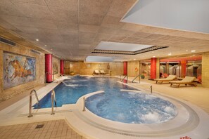 Salas de tratamientos para parejas, sauna, bañera de hidromasaje 