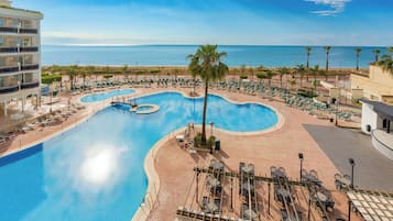 Seasonal outdoor pool, sun loungers