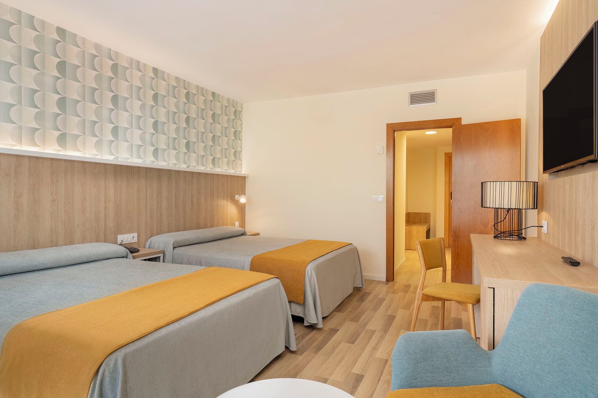 1 bedroom, minibar, in-room safe, desk