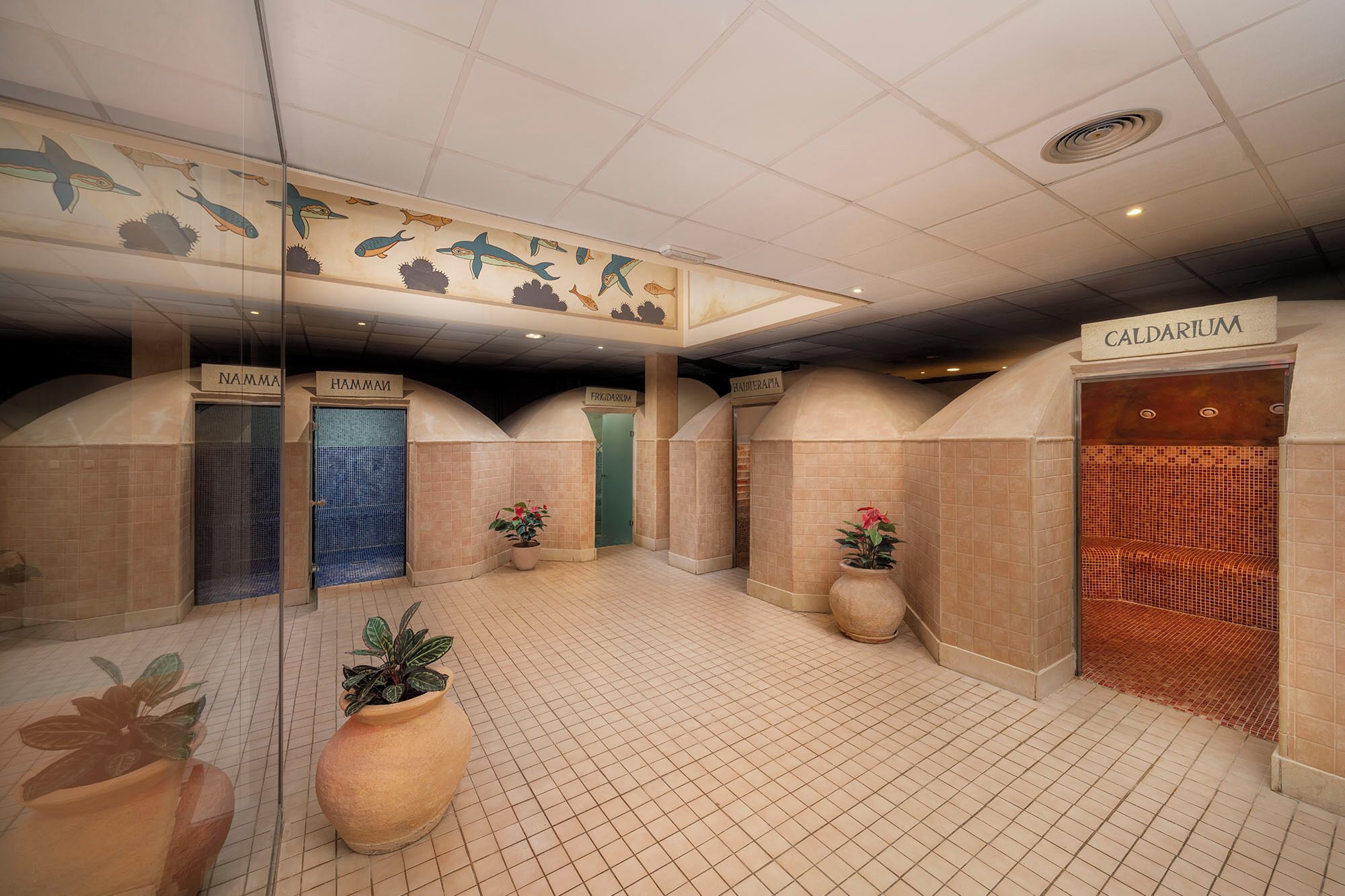 couples treatment room(s), sauna, hot tub, turkish bath/hammam