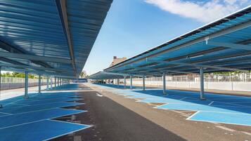 Self-parking (surcharge) 18 per day