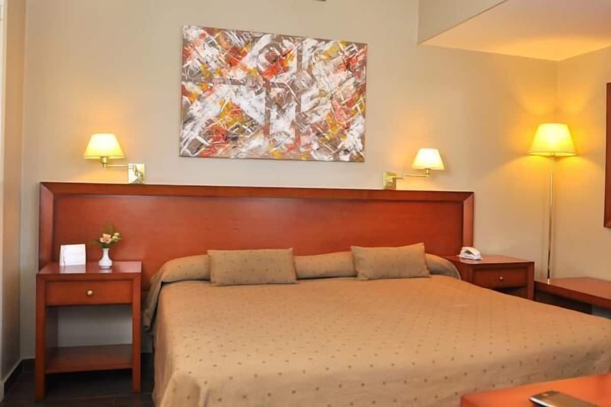 In-room safe, desk, blackout curtains, travel cot