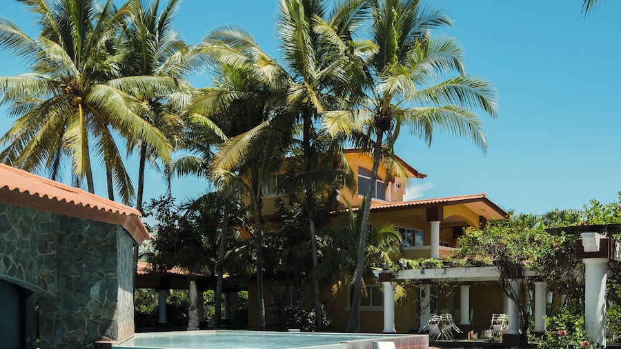 Las Olas Resort