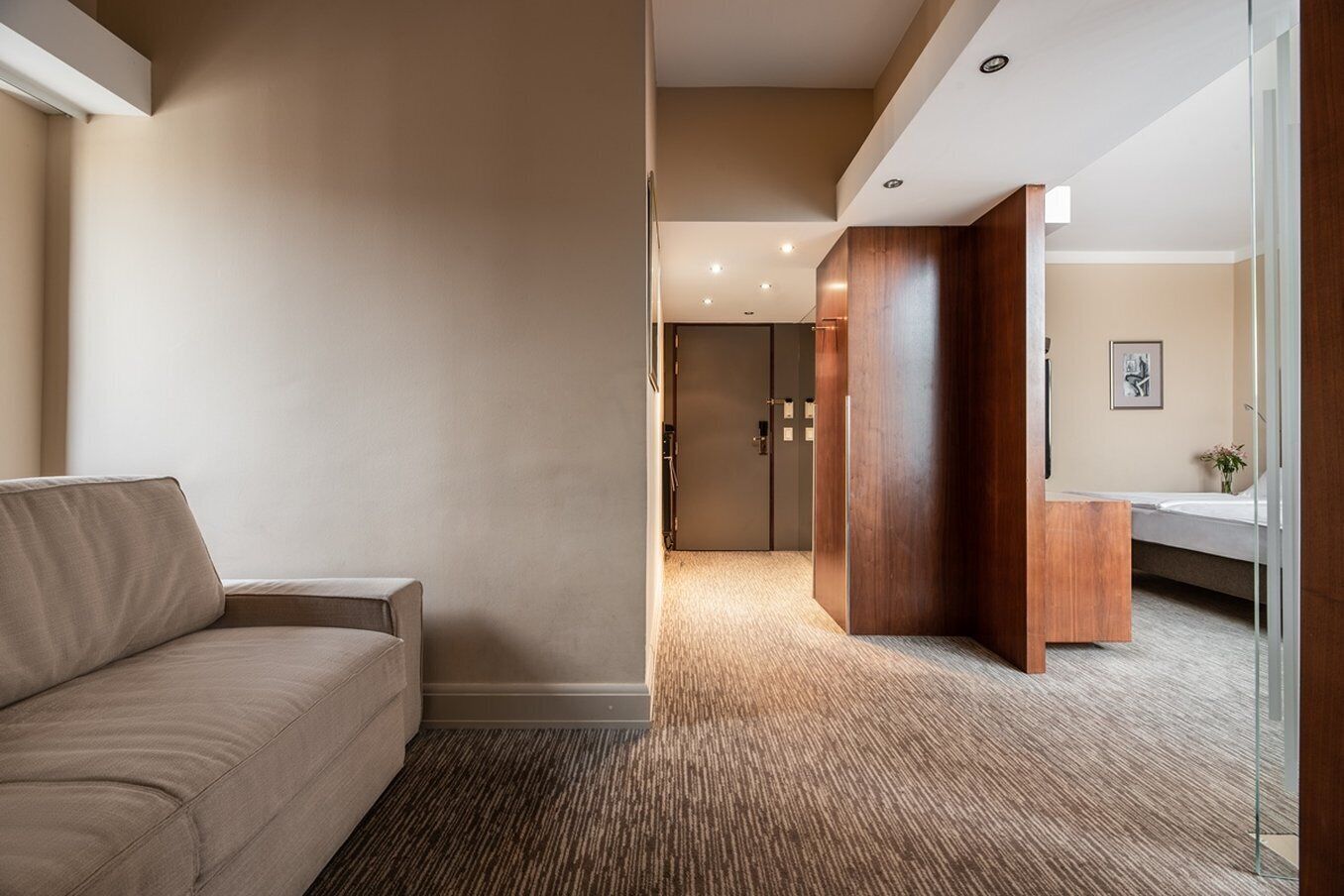 junior suite | 1 bedroom, hypo-allergenic bedding, minibar, in-room safe