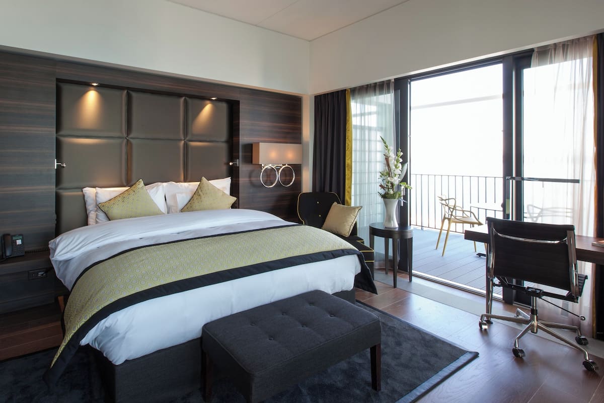 Executive Double Room, Balcony, City View | 1 bedroom, minibar, in-room safe, desk