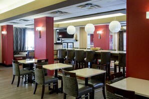 Ilmainen päivittäinen buffetaamiainen 