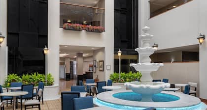 Hampton Inn & Suites Rockville Centre