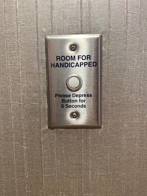 2 queensize-senger, ikke-røyk, tilpasset funksjonshemmede | Romfasilitet