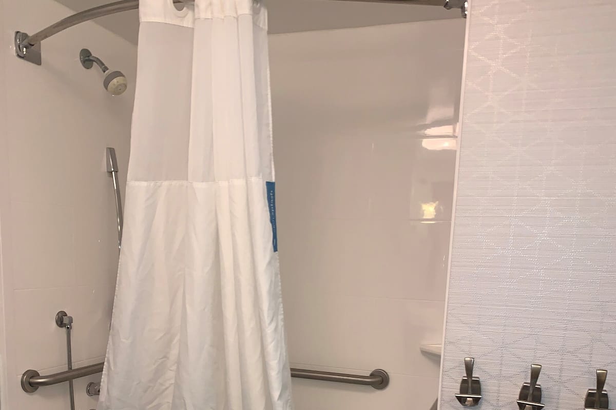 Dusche im Bad