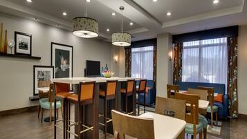 Desayuno buffet incluido todos los días