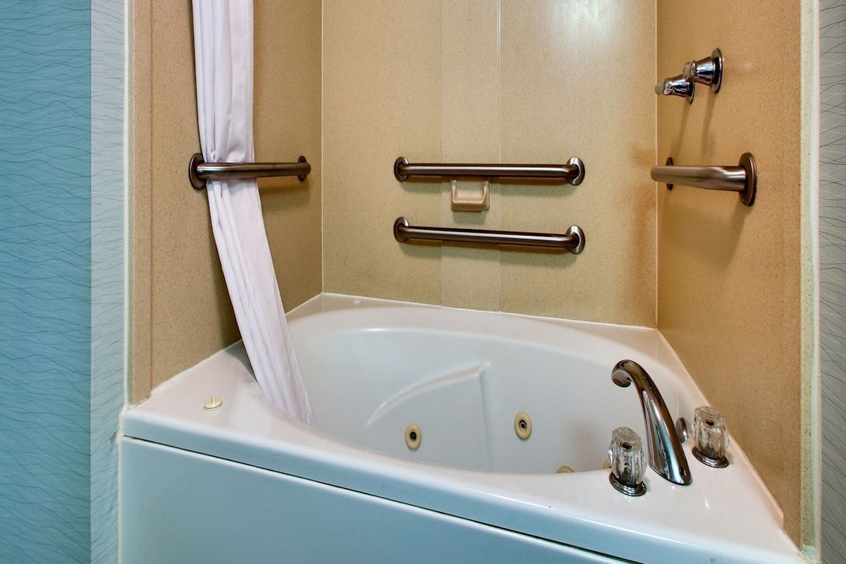 Bathroom | Hair dryer, towels