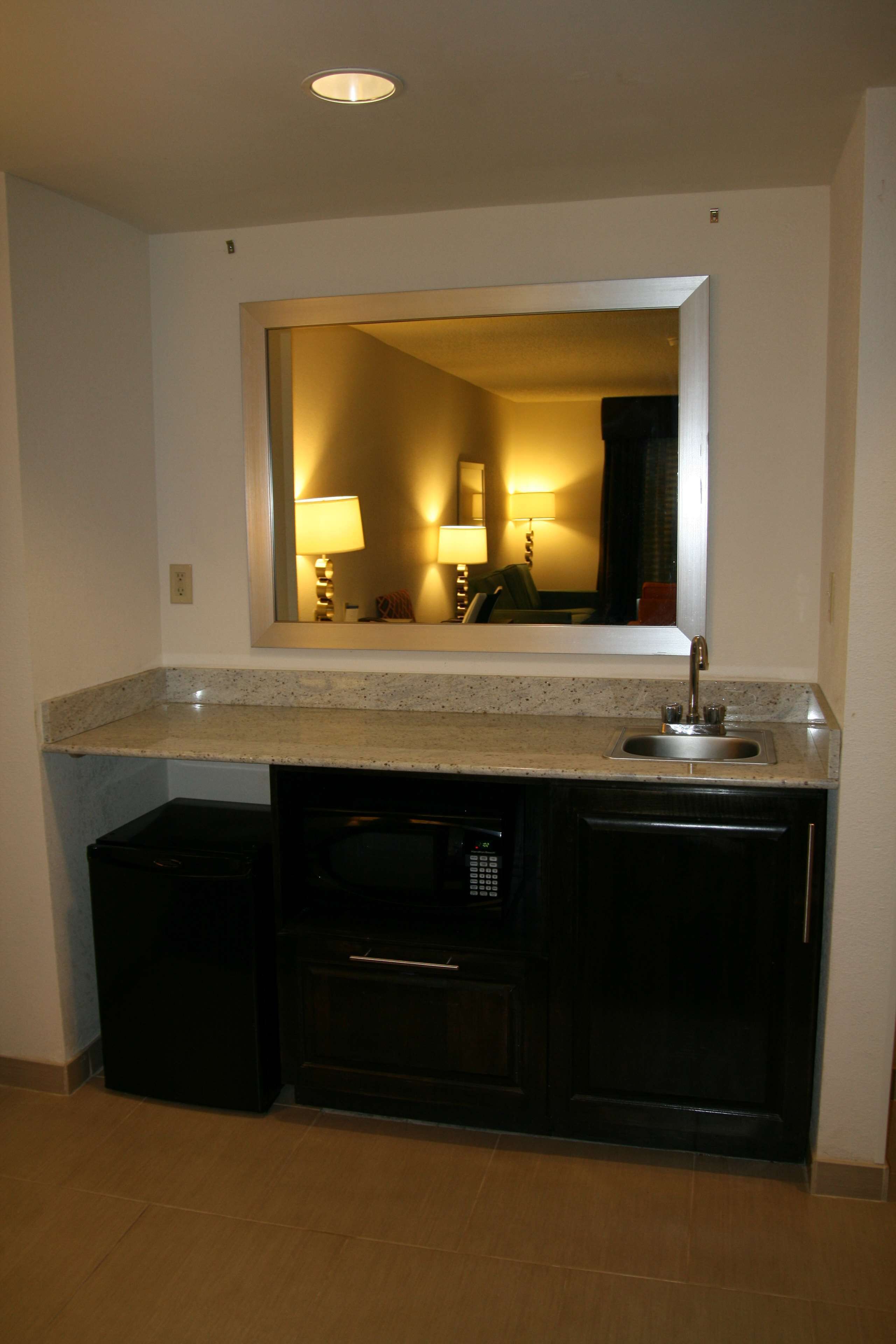 room, 1 king bed, accessible | living area | 32-inch flat-screen tv with satellite channels, tv