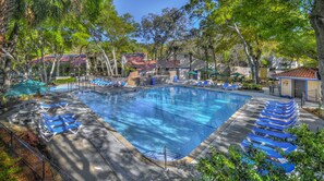 BBQ/picnic area - Villas By the Sea Resort & Conference Center (Jekyll Island)