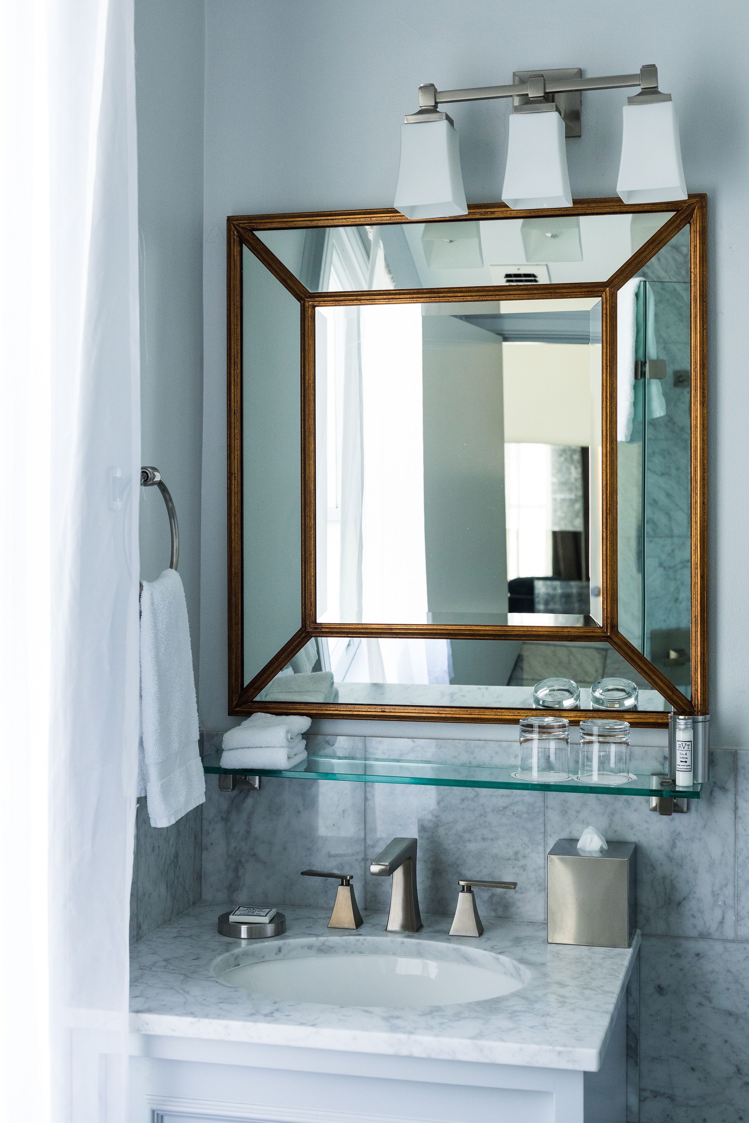 suite (ellas parlor suite) | bathroom sink