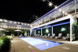 Outdoor pool, free cabanas, pool umbrellas