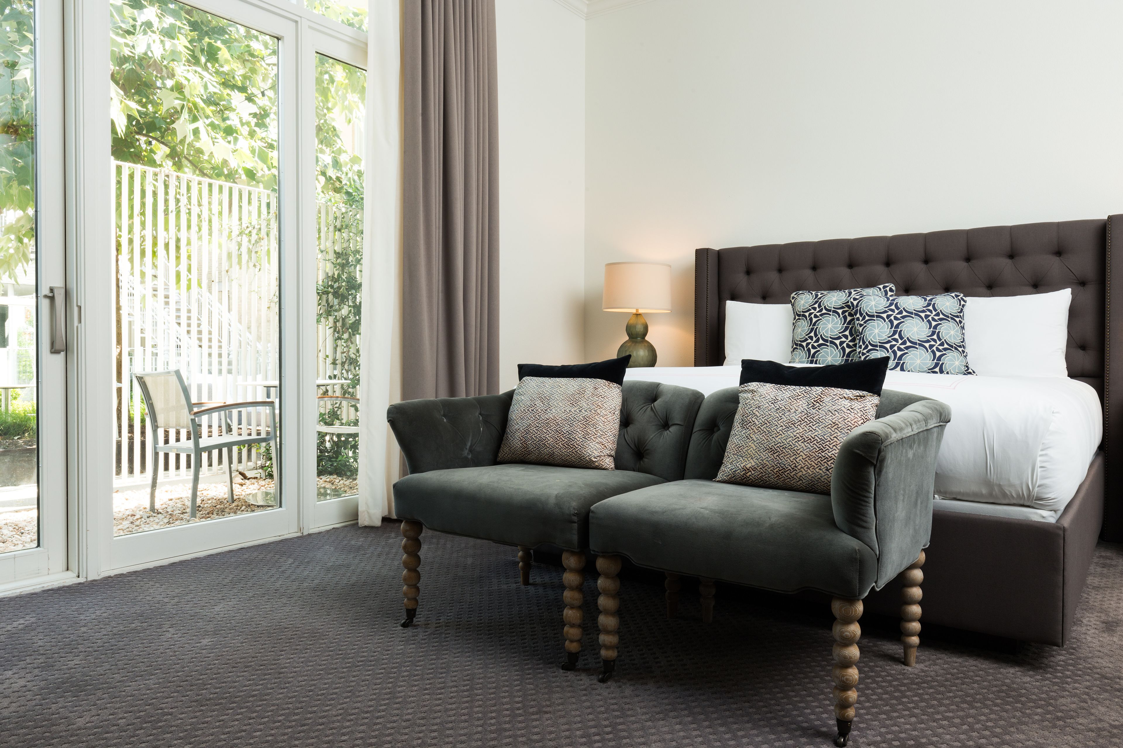 1 bedroom, egyptian cotton sheets, premium bedding, down duvets