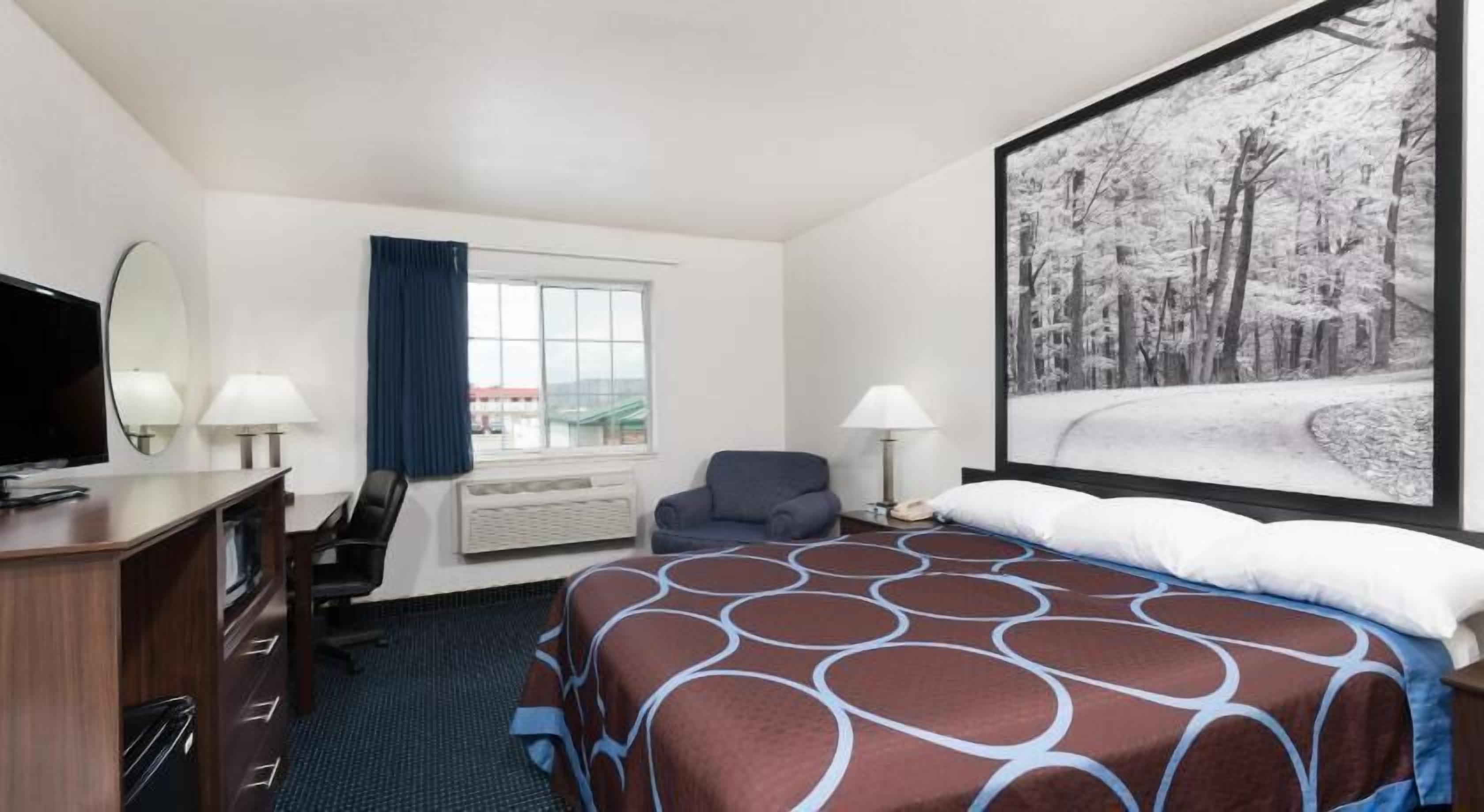 Bureau, accès au Wi-Fi (inclus), literie fournie