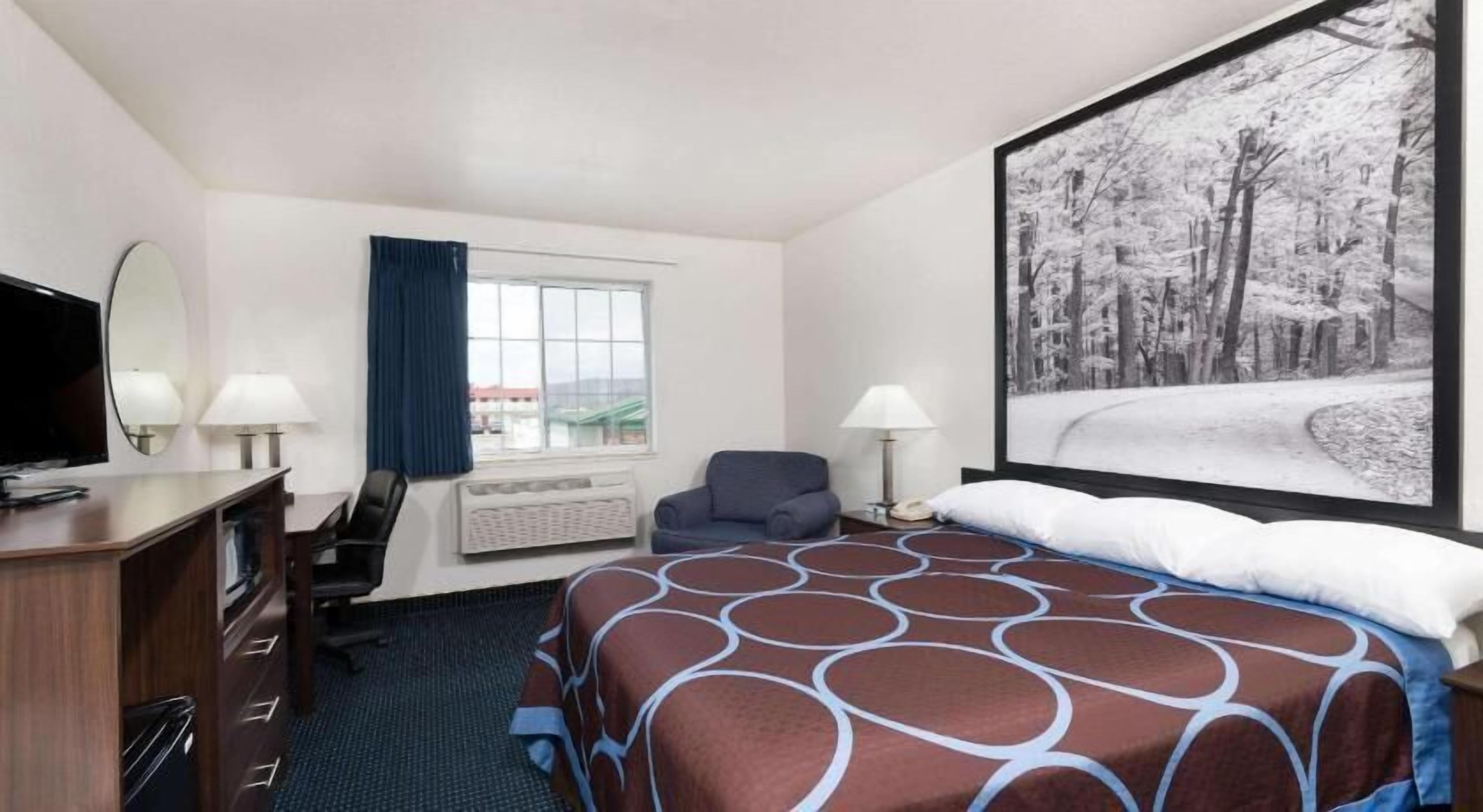 Bureau, accès au Wi-Fi (inclus), literie fournie