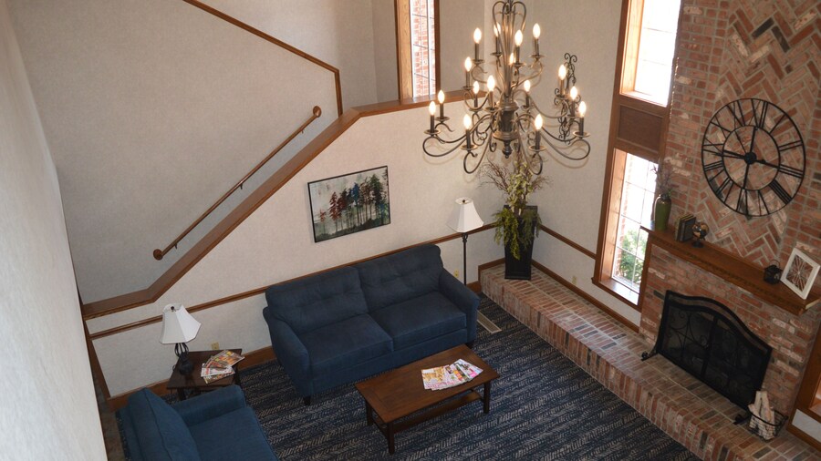 Super 8 by Wyndham Greenfield