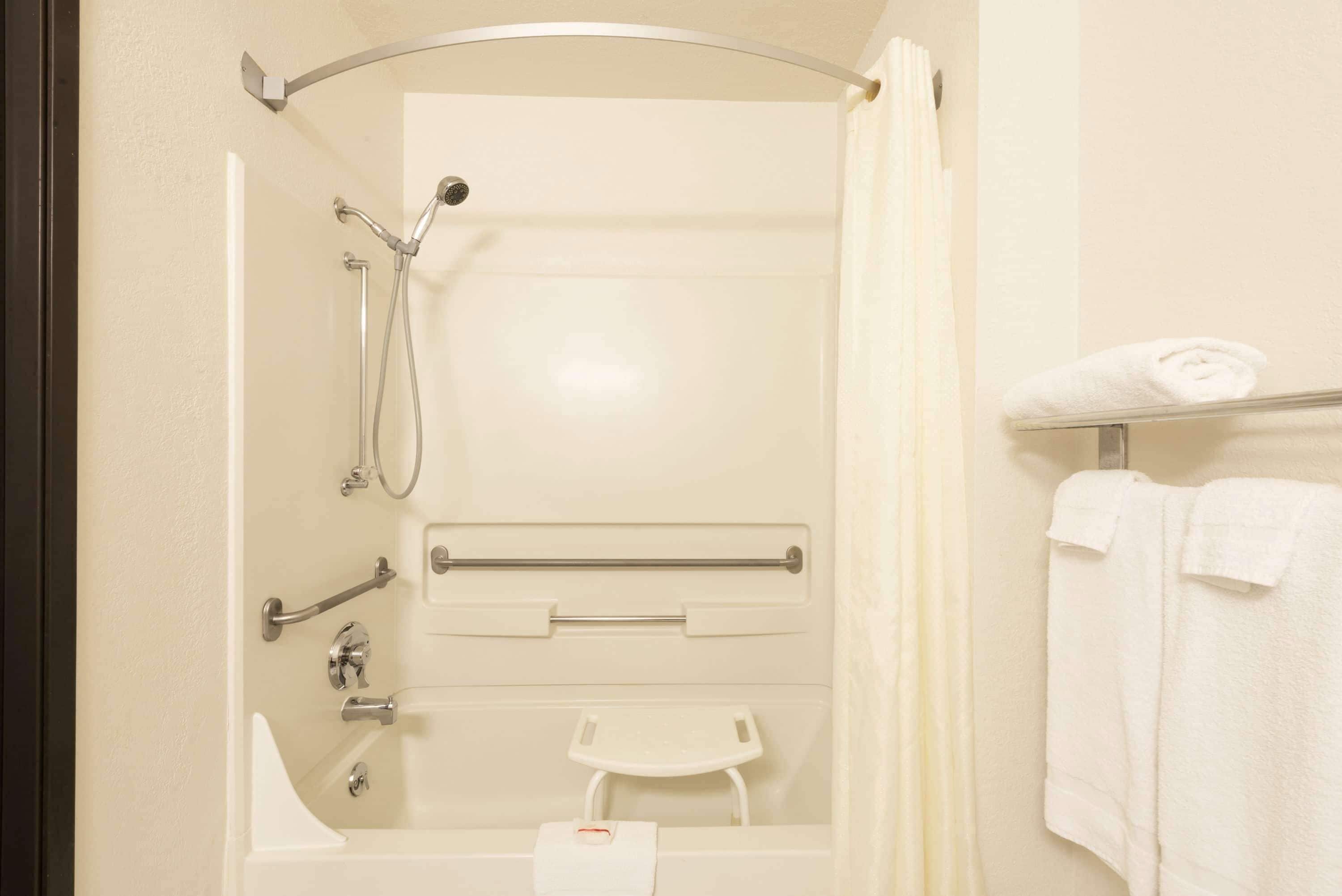 combined shower/bathtub, free toiletries, hair dryer, towels