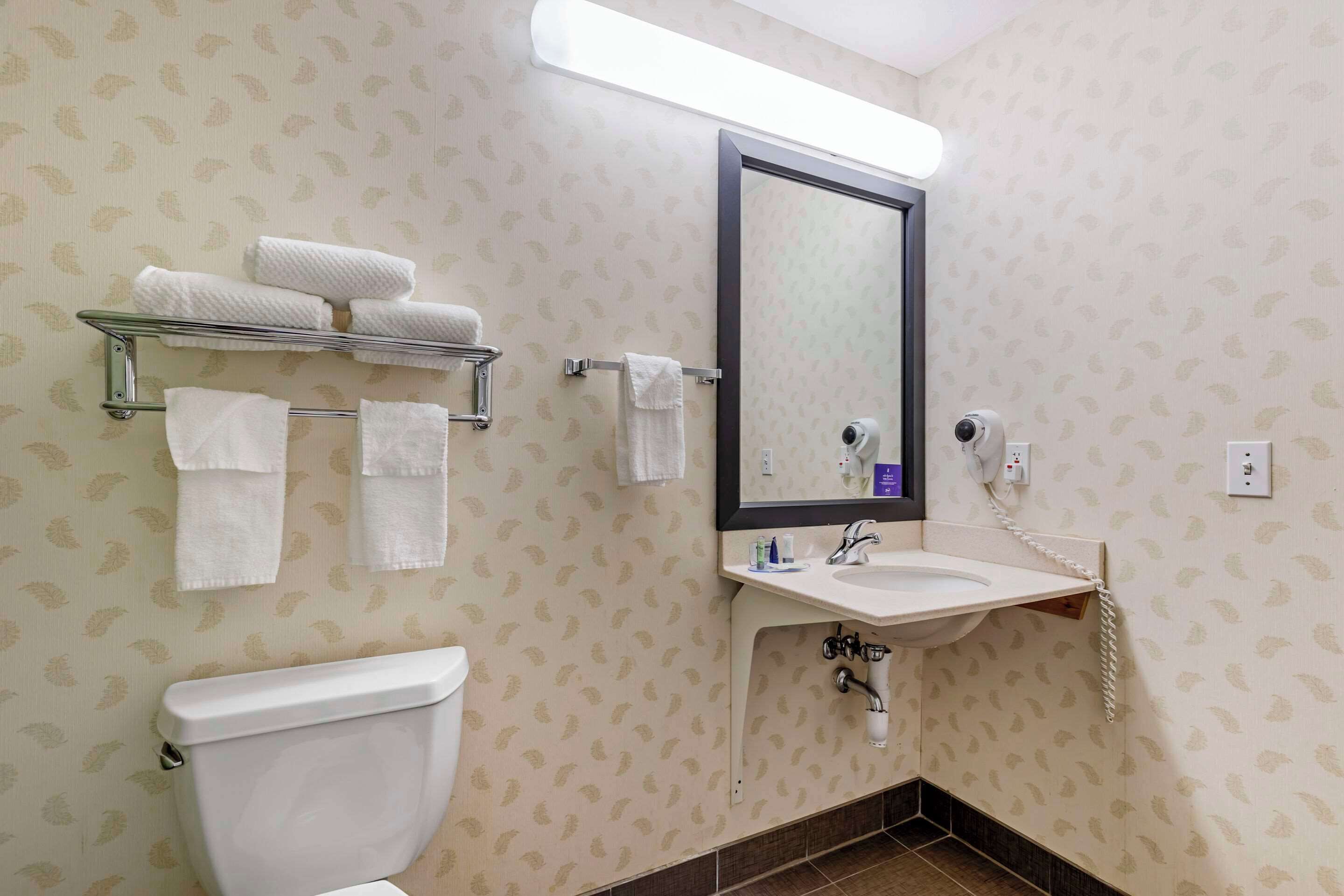 desk, laptop workspace, iron/ironing board, free wifi