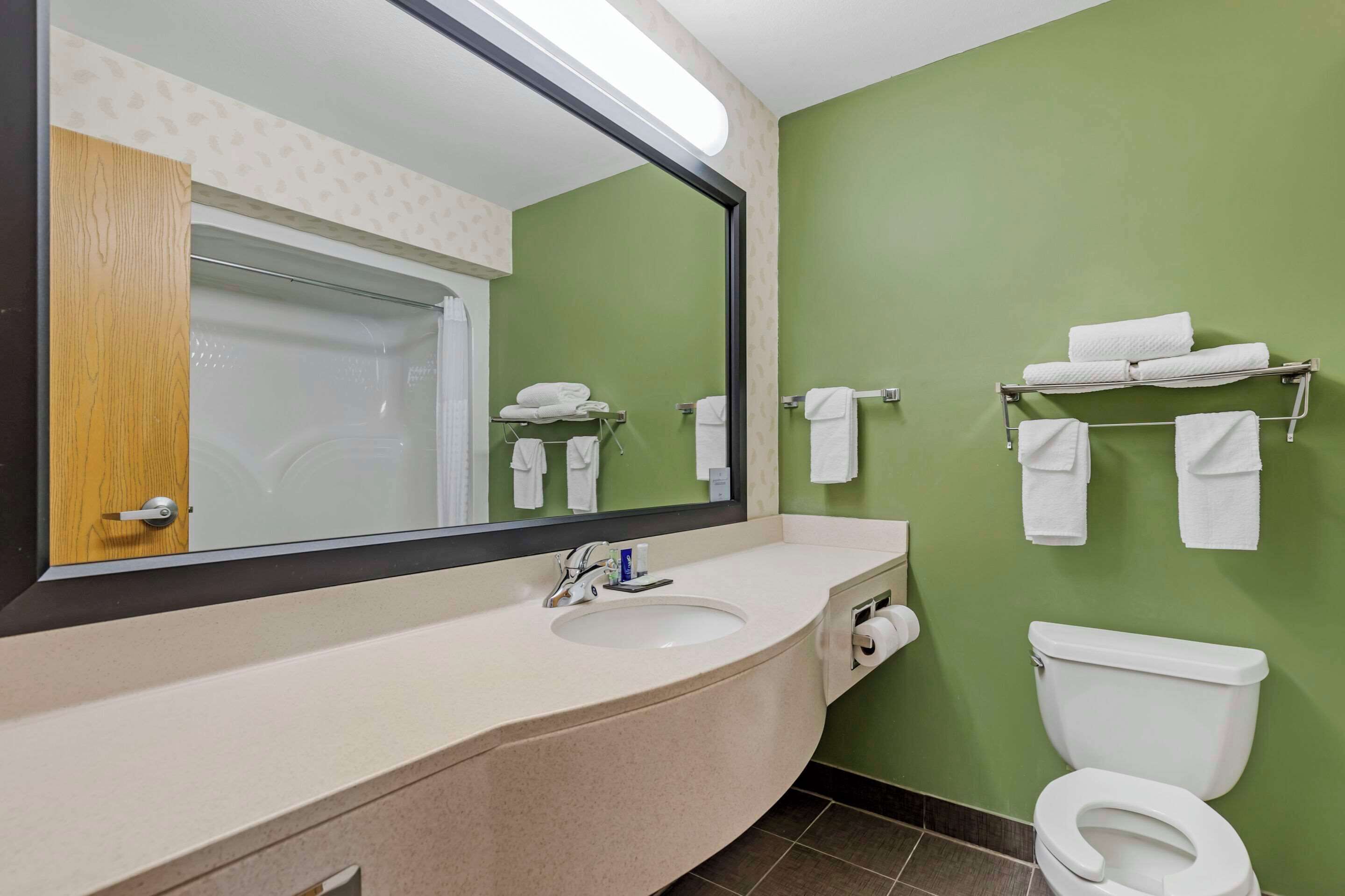 desk, laptop workspace, iron/ironing board, free wifi