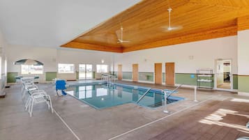 Indendørs pool