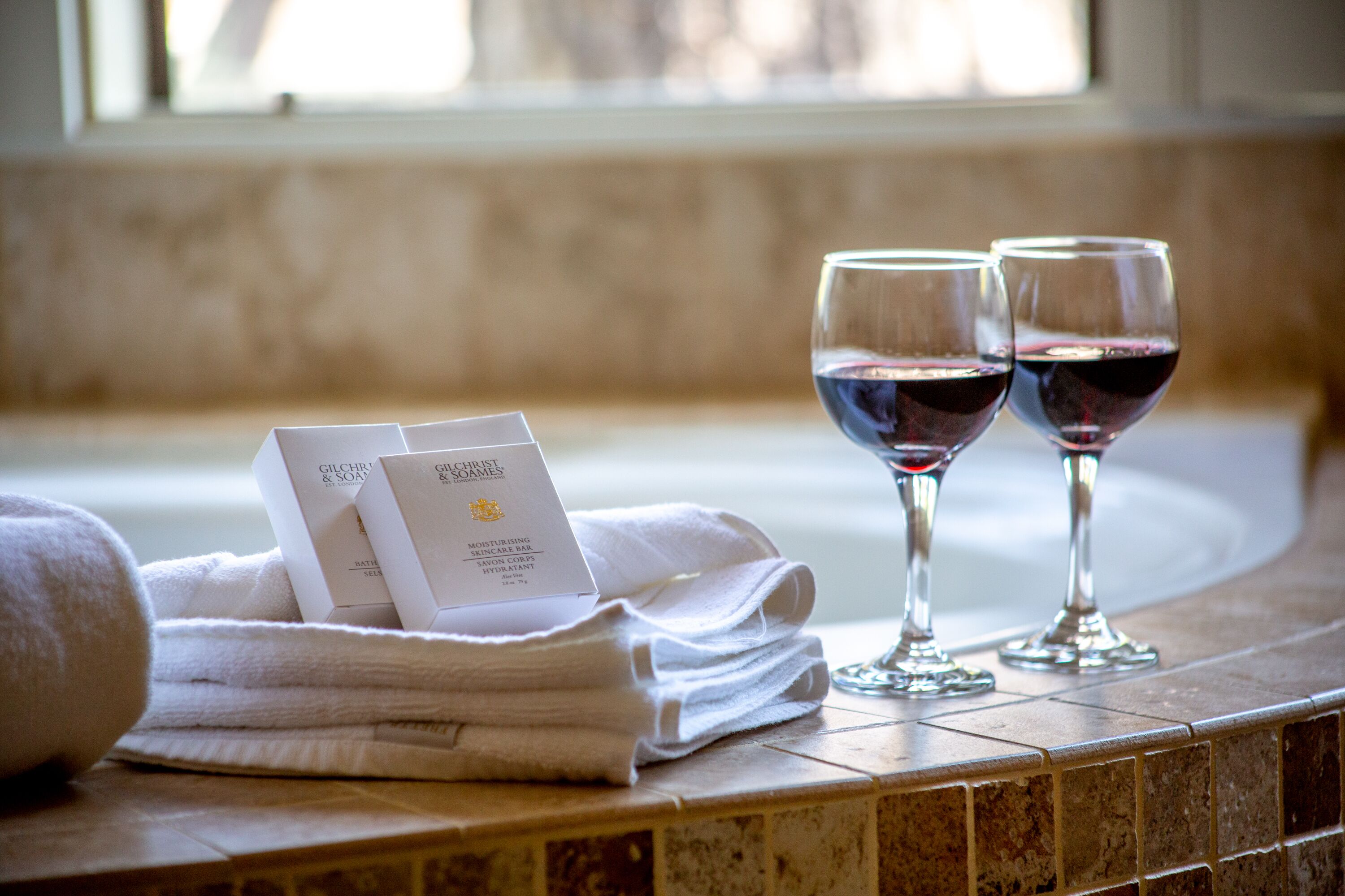 Premium Suite, 1 King Bed, Jetted Tub | Premium bedding, down comforters, pillowtop beds, in-room safe