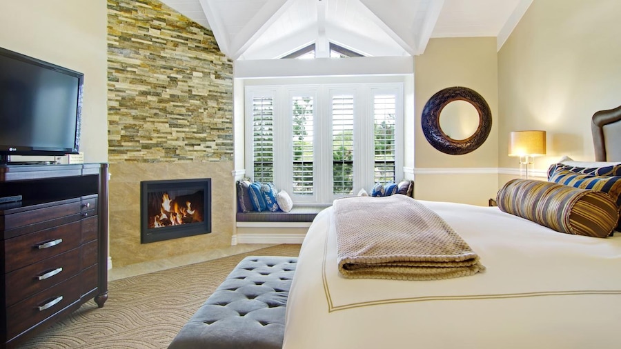 Carriage House Inn