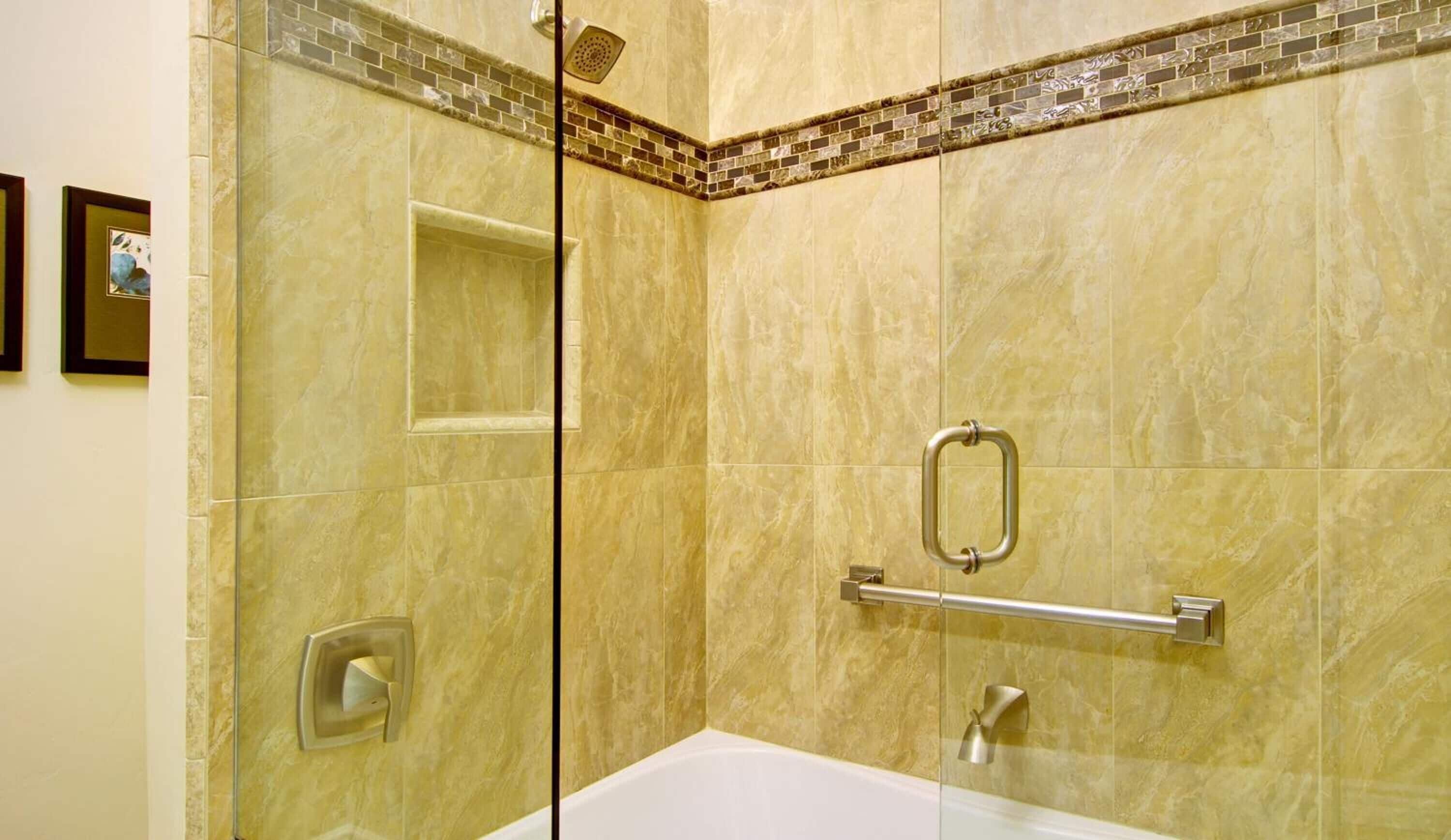 Combined shower/tub, free toiletries, hair dryer, bathrobes