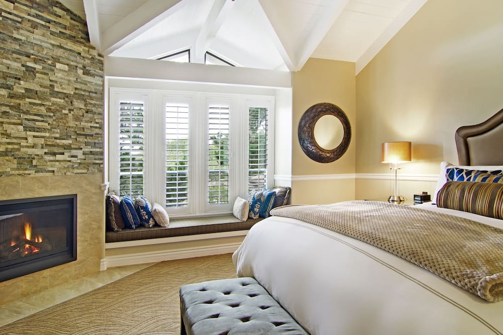 Carriage House Inn