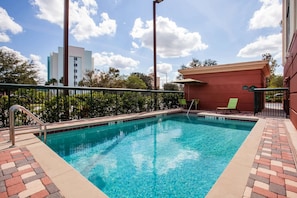 Outdoor pool, pool loungers